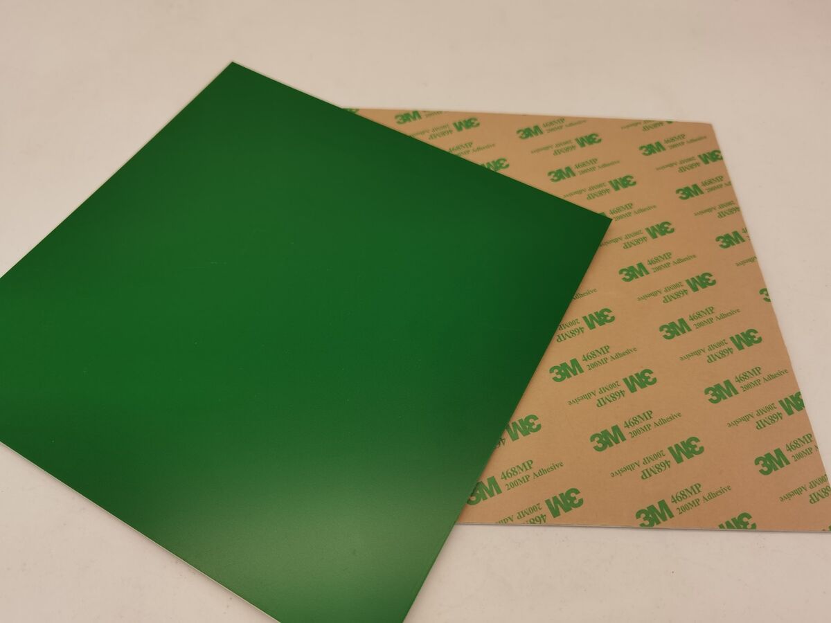 Plástico para grabado con reverso adhesivo: lo que los compradores deben comprobar antes de realizar el pedido